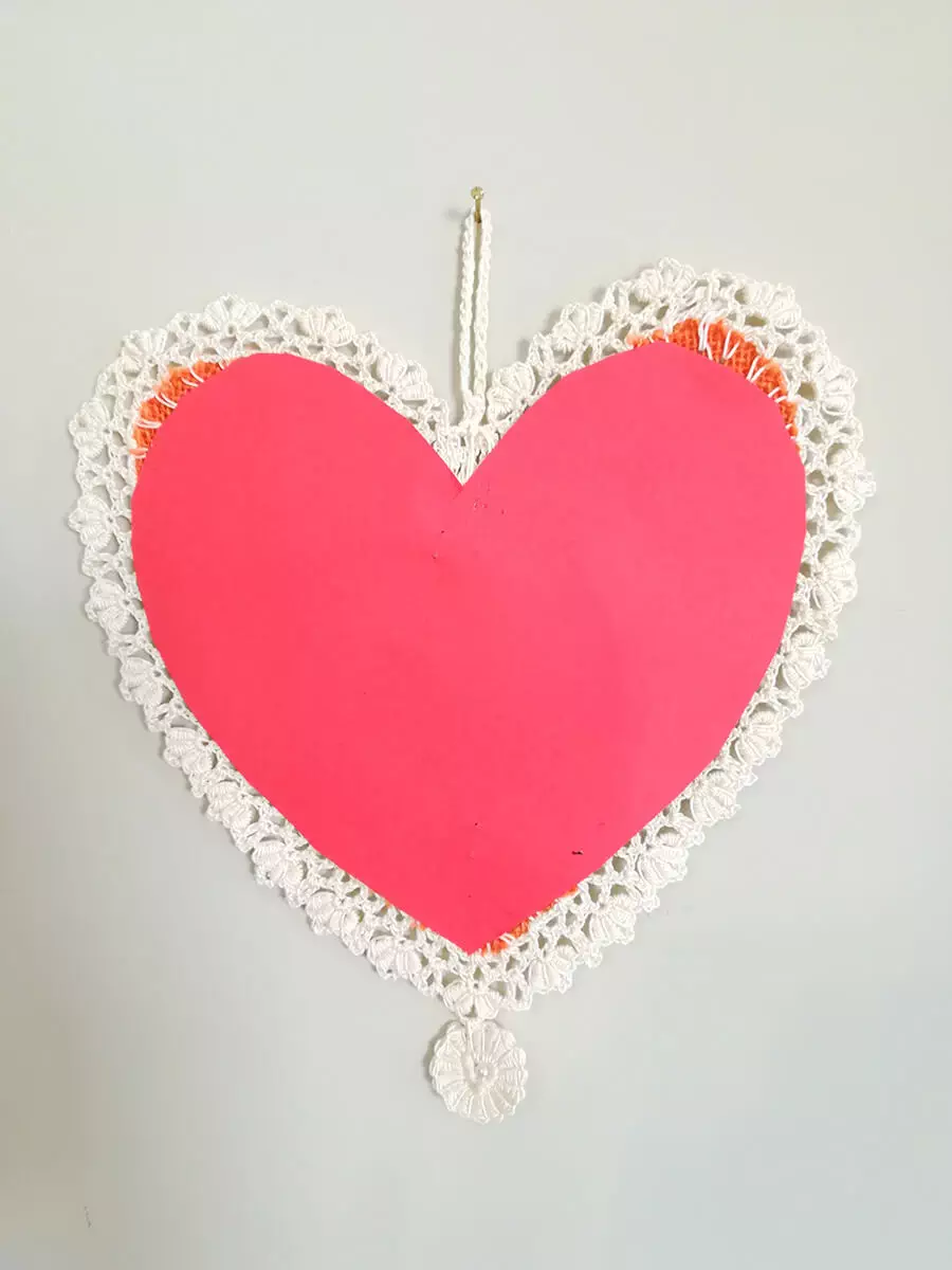 donna-cosmaria-bigliettino-artigianale-cuore-arancione-bianco-retro